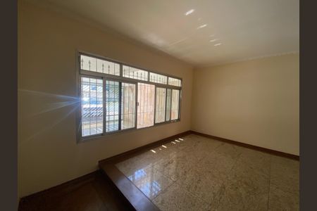 Casa para alugar com 143m², 3 quartos e 2 vagas Casa para alugar com 143m², 3 quartos e 2 vagasSala