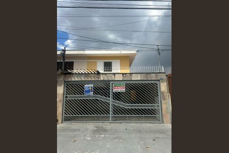 Casa para alugar com 143m², 3 quartos e 2 vagas Casa para alugar com 143m², 3 quartos e 2 vagasFachada