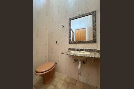 Casa para alugar com 143m², 3 quartos e 2 vagas Casa para alugar com 143m², 3 quartos e 2 vagasBanheiro