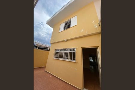 Casa para alugar com 143m², 3 quartos e 2 vagas Casa para alugar com 143m², 3 quartos e 2 vagasÁrea comum