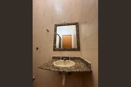 Casa para alugar com 143m², 3 quartos e 2 vagas Casa para alugar com 143m², 3 quartos e 2 vagasBanheiro