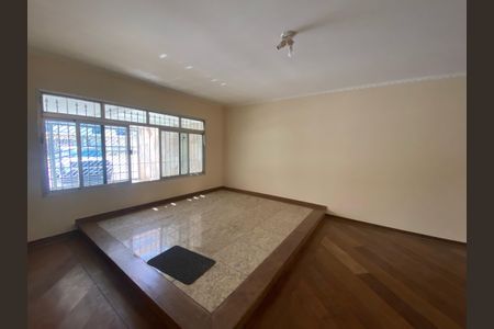 Casa para alugar com 143m², 3 quartos e 2 vagas Casa para alugar com 143m², 3 quartos e 2 vagasSala