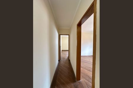 Casa para alugar com 143m², 3 quartos e 2 vagas Casa para alugar com 143m², 3 quartos e 2 vagasCorredor