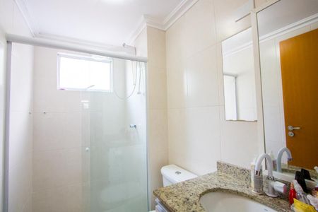 Apartamento à venda com 66m², 2 quartos e 1 vaga Apartamento à venda com 66m², 2 quartos e 1 vagaBanheiro do quarto 1