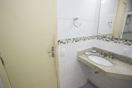 Apartamento para alugar com 74m², 2 quartos e 1 vagaBanheiro