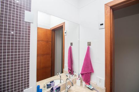 Casa para alugar com 238m², 6 quartos e 2 vagasBanheiro 2