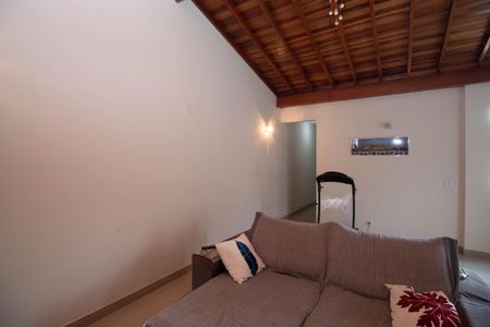 Casa para alugar com 238m², 6 quartos e 2 vagasSala