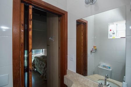 Casa para alugar com 238m², 6 quartos e 2 vagasBanheiro da Suíte 1