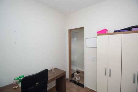 Casa para alugar com 238m², 6 quartos e 2 vagasQuarto 1