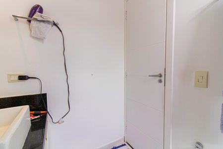 Casa à venda com 328m², 4 quartos e 2 vagas Casa à venda com 328m², 4 quartos e 2 vagasBanheiro da Suíte 2