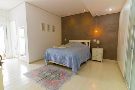 Casa à venda com 328m², 4 quartos e 2 vagas Casa à venda com 328m², 4 quartos e 2 vagasSuíte 1