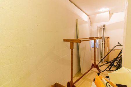 Casa à venda com 328m², 4 quartos e 2 vagas Casa à venda com 328m², 4 quartos e 2 vagasDeposito