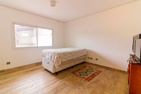 Casa à venda com 328m², 4 quartos e 2 vagas Casa à venda com 328m², 4 quartos e 2 vagasSuíte 4