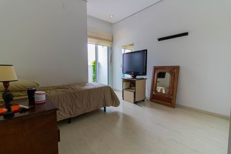 Casa à venda com 328m², 4 quartos e 2 vagas Casa à venda com 328m², 4 quartos e 2 vagasSuíte 2