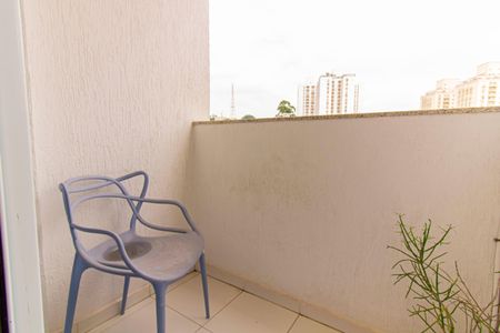 Casa à venda com 328m², 4 quartos e 2 vagas Casa à venda com 328m², 4 quartos e 2 vagasVaranda da Suíte 1