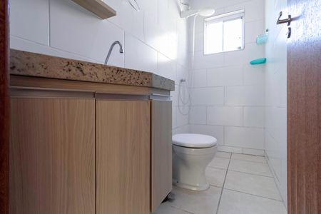 Casa de condomínio para alugar com 82m², 2 quartos e 1 vagaBanheiro social