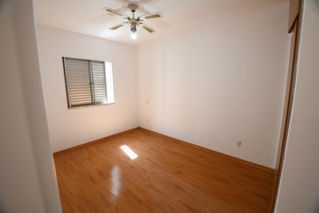 Apartamento à venda com 90m², 2 quartos e 1 vagaQuarto 2