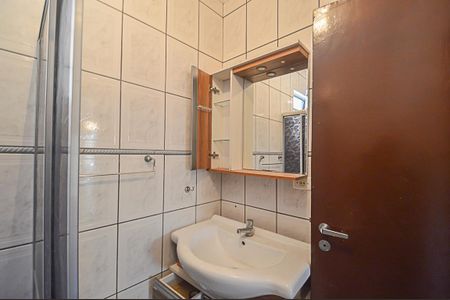 Casa para alugar com 135m², 3 quartos e 2 vagas Casa para alugar com 135m², 3 quartos e 2 vagasBanheiro Social