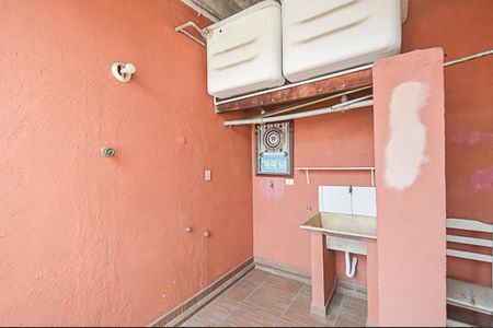 Casa para alugar com 135m², 3 quartos e 2 vagas Casa para alugar com 135m², 3 quartos e 2 vagasÁrea de Serviço