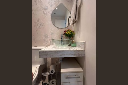 Apartamento à venda com 114m², 4 quartos e 2 vagas Apartamento à venda com 114m², 4 quartos e 2 vagasBanheiro