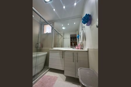 Apartamento à venda com 114m², 4 quartos e 2 vagas Apartamento à venda com 114m², 4 quartos e 2 vagasBanheiro