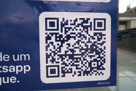 Casa à venda com 200m², 4 quartos e 4 vagas Casa à venda com 200m², 4 quartos e 4 vagasPlaca