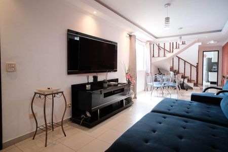 Casa à venda com 200m², 4 quartos e 4 vagas Casa à venda com 200m², 4 quartos e 4 vagasSala