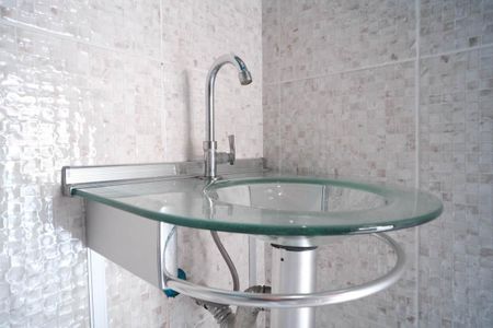 Casa à venda com 200m², 4 quartos e 4 vagas Casa à venda com 200m², 4 quartos e 4 vagasBanheiro 2