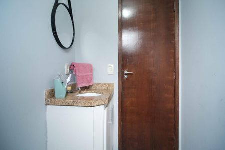 Casa à venda com 200m², 4 quartos e 4 vagas Casa à venda com 200m², 4 quartos e 4 vagasBanheiro 3