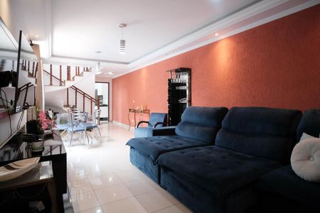 Casa à venda com 200m², 4 quartos e 4 vagas Casa à venda com 200m², 4 quartos e 4 vagasSala