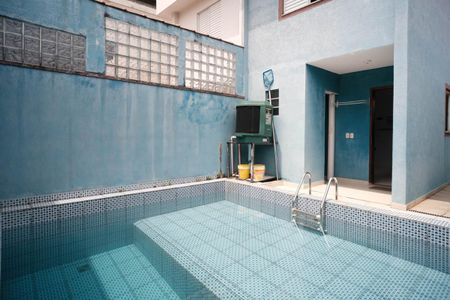 Casa à venda com 200m², 4 quartos e 4 vagas Casa à venda com 200m², 4 quartos e 4 vagasÁrea Externa