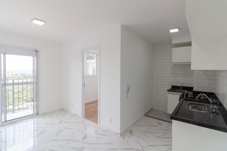 Sala - Cozinha de apartamento para alugar com 2 quartos, 40m² em Vila Gomes, São Paulo
