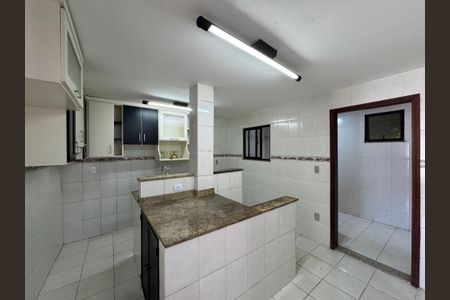 Apartamento à venda com 220m², 3 quartos e 3 vagas Apartamento à venda com 220m², 3 quartos e 3 vagasCozinha