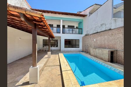 Apartamento à venda com 220m², 3 quartos e 3 vagas Apartamento à venda com 220m², 3 quartos e 3 vagasÁrea externa