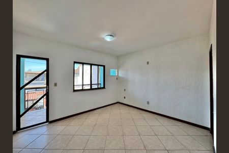 Apartamento à venda com 220m², 3 quartos e 3 vagas Apartamento à venda com 220m², 3 quartos e 3 vagasSuíte