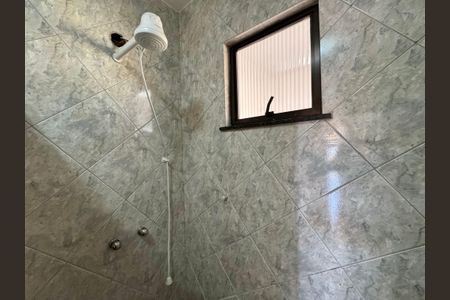 Apartamento à venda com 220m², 3 quartos e 3 vagas Apartamento à venda com 220m², 3 quartos e 3 vagasBanheiro Social 2