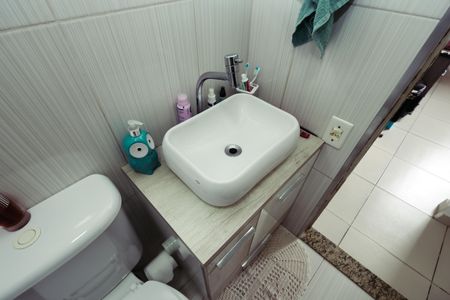 Apartamento à venda com 65m², 2 quartos e 1 vaga Apartamento à venda com 65m², 2 quartos e 1 vagaBanheiro