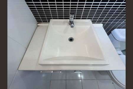 Casa de condomínio para alugar com 550m², 6 quartos e 6 vagas Casa de condomínio para alugar com 550m², 6 quartos e 6 vagas - Suíte 6 - Banheiro