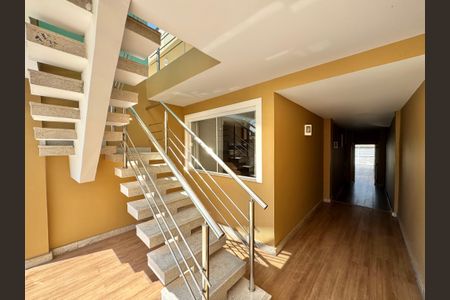 Casa de condomínio para alugar com 550m², 6 quartos e 6 vagas Casa de condomínio para alugar com 550m², 6 quartos e 6 vagasÁrea externa