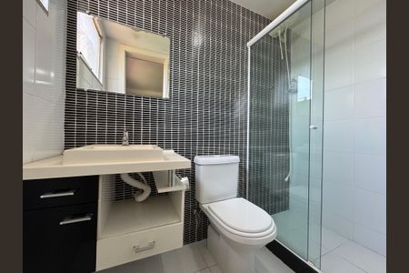 Casa de condomínio para alugar com 550m², 6 quartos e 6 vagas Casa de condomínio para alugar com 550m², 6 quartos e 6 vagasSuíte 6 - Banheiro