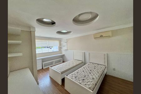 Casa de condomínio para alugar com 550m², 6 quartos e 6 vagas Casa de condomínio para alugar com 550m², 6 quartos e 6 vagasSuíte 5