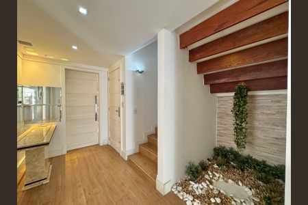 Casa de condomínio para alugar com 550m², 6 quartos e 6 vagas Casa de condomínio para alugar com 550m², 6 quartos e 6 vagasSala