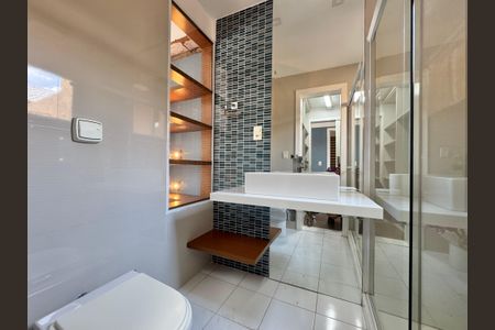 Casa de condomínio para alugar com 550m², 6 quartos e 6 vagas Casa de condomínio para alugar com 550m², 6 quartos e 6 vagasSuíte 3 - Banheiro