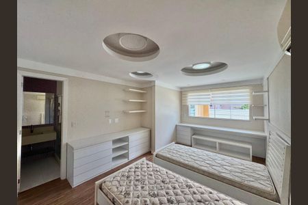 Casa de condomínio para alugar com 550m², 6 quartos e 6 vagas Casa de condomínio para alugar com 550m², 6 quartos e 6 vagasSuíte 5