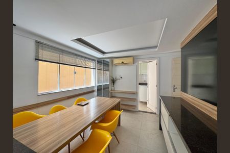 Casa de condomínio para alugar com 550m², 6 quartos e 6 vagas Casa de condomínio para alugar com 550m², 6 quartos e 6 vagasCozinha