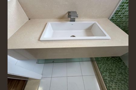 Casa de condomínio para alugar com 550m², 6 quartos e 6 vagas Casa de condomínio para alugar com 550m², 6 quartos e 6 vagasSuíte 2 - Banheiro