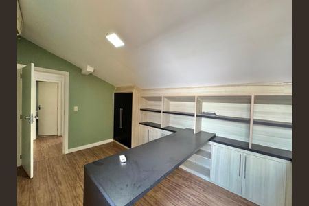 Casa de condomínio para alugar com 550m², 6 quartos e 6 vagas Casa de condomínio para alugar com 550m², 6 quartos e 6 vagasEscritório