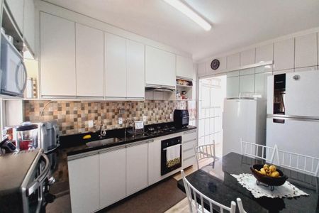 Apartamento à venda com 156m², 4 quartos e 2 vagas Apartamento à venda com 156m², 4 quartos e 2 vagasCozinha
