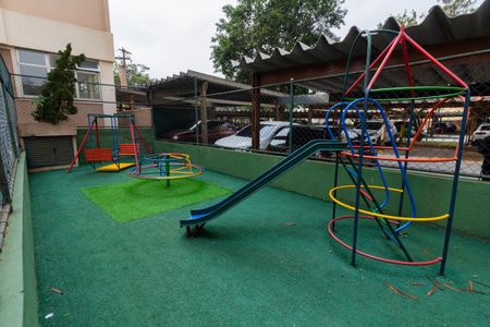 Apartamento para alugar com 55m², 2 quartos e 1 vaga Apartamento para alugar com 55m², 2 quartos e 1 vagaÁrea comum - Playground