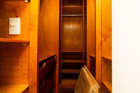 Apartamento para alugar com 55m², 2 quartos e 1 vaga Apartamento para alugar com 55m², 2 quartos e 1 vagaCloset